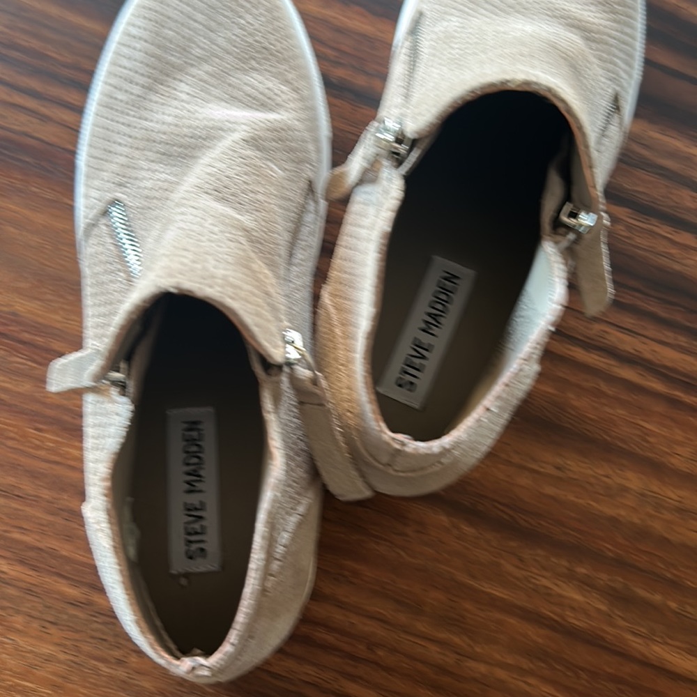 New - Picture 2 of 3